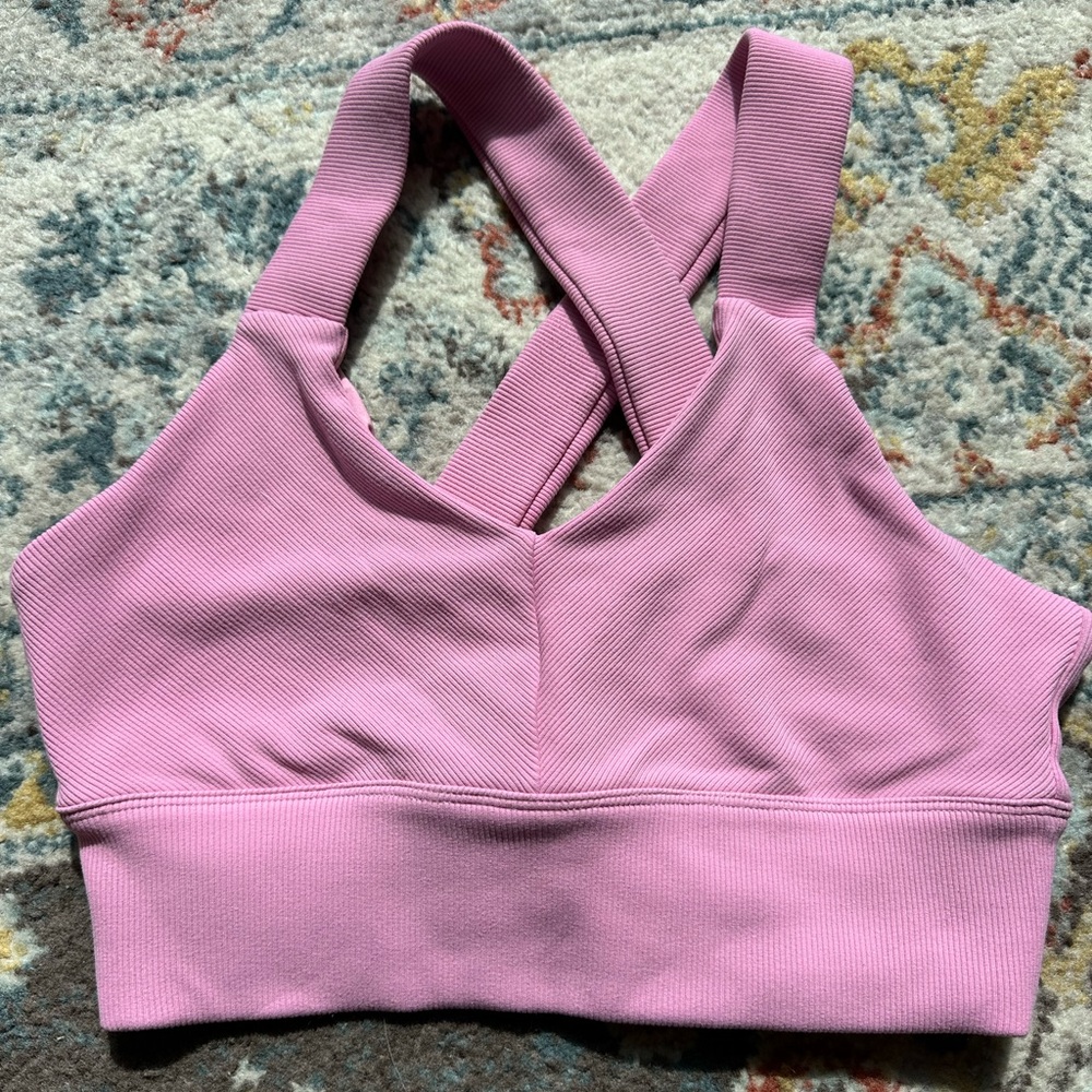 ALO Emulate Bra - Parisian Pink, M